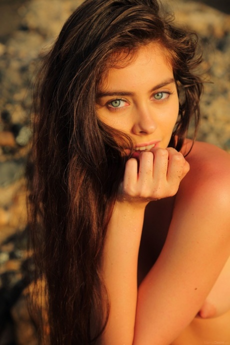 skinny brunette teen free pic