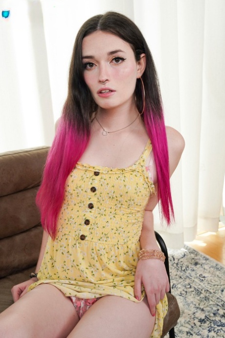女同性恋接吻 美麗的色情 照片