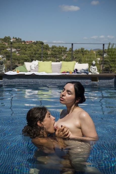 argentina free nude galleries