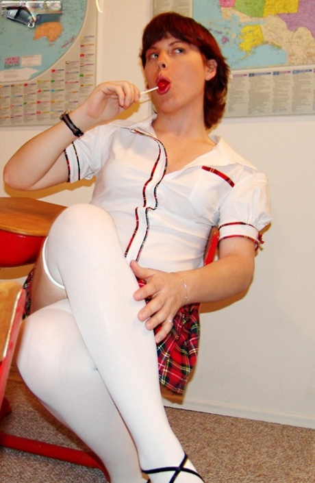 人妖制服 熱門色情片 影像