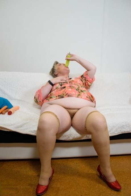 fat granny exclusive photos
