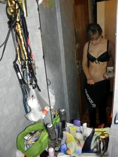 mirror selfie sexy naked pic