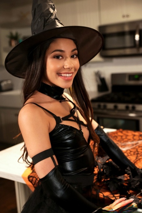 Gianna Grey xxx model photos