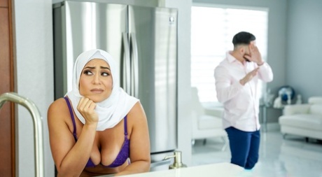 stora oljade bröst sex hög kvalitet bild