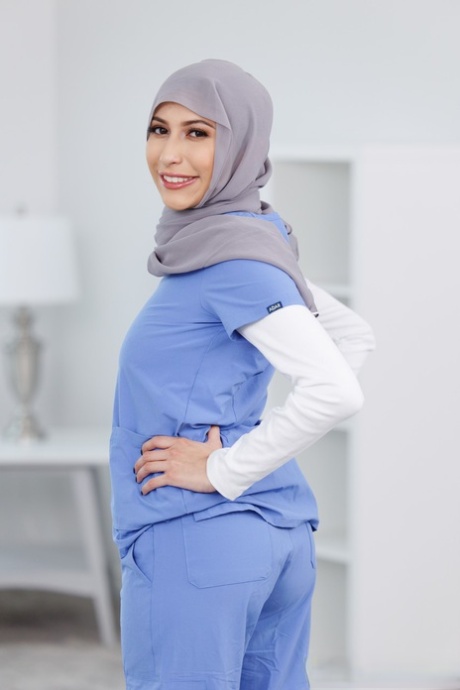 hijab sexy naked pic