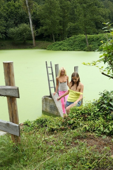 lesbienne grande et petite nu sexy images