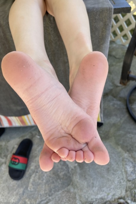 feet close up sexy image