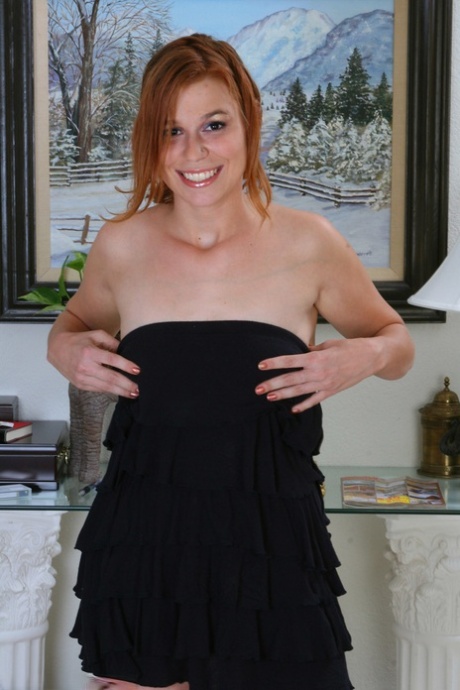 krátké vlasy zrzka dokonalá pornografie galerie