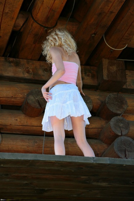 adolescente blonde poilue hd gratuit archive