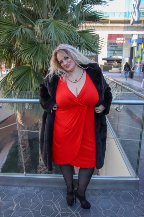 Sophia Lola pornstar nice photos