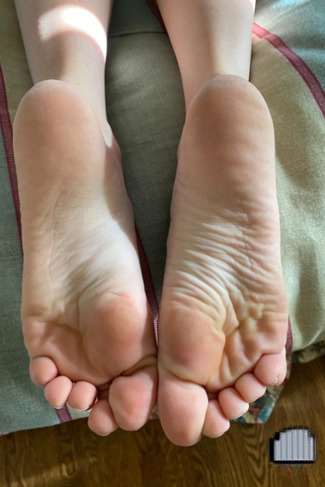 feet close up hd archive