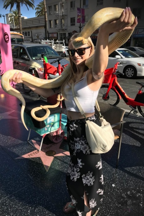 blonde glasses free nude gallery