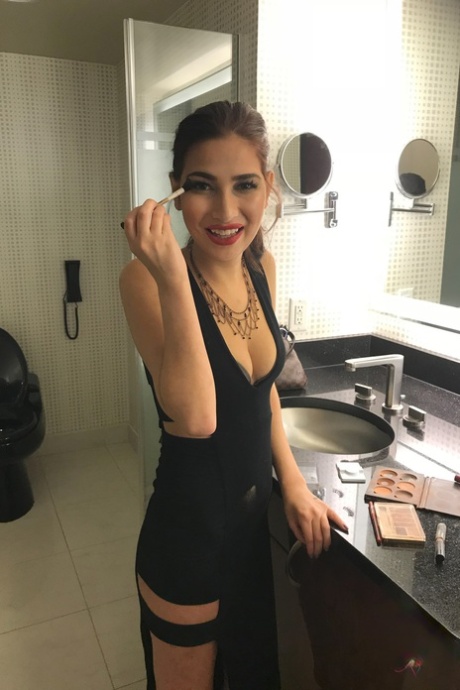 Olivia Nova nudes actress gallery