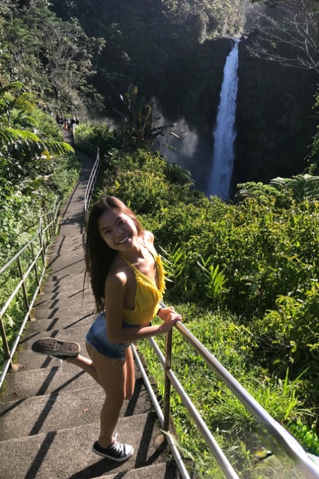 asian girlfriend naked gallery