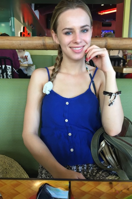 brunette blue eyes art porn gallery