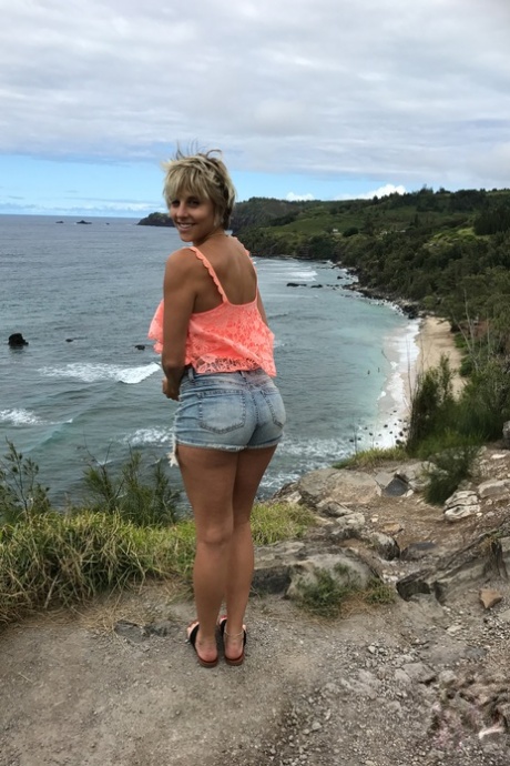 plážová milfka xxx vysoká kvalita archiv