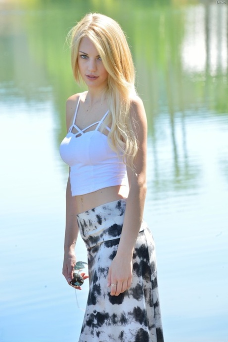 teen mini skirt pornographic archive