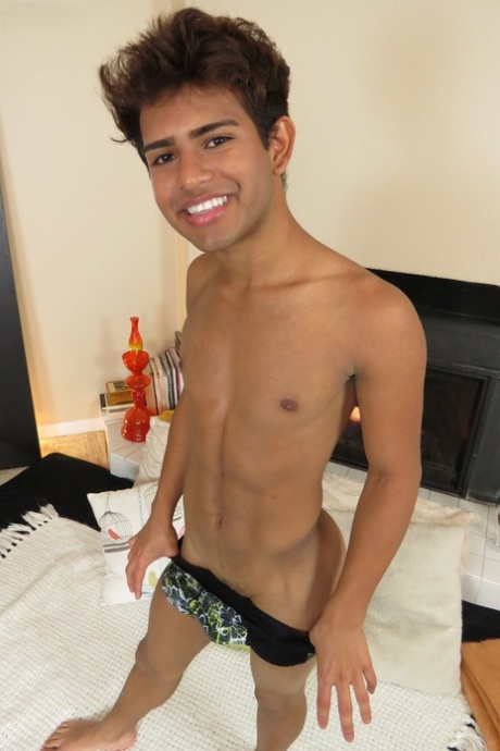 black gay nude photos
