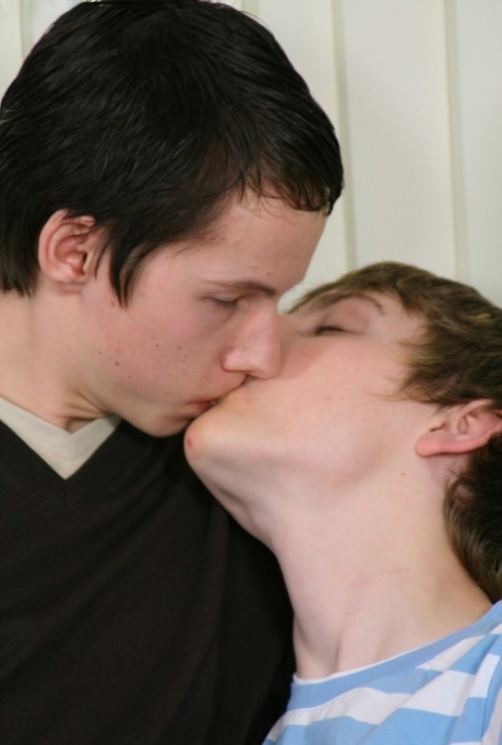 baisers homosexuels xxx érotique archive
