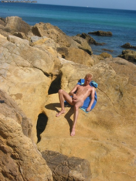 gay outdoor free sex gallery