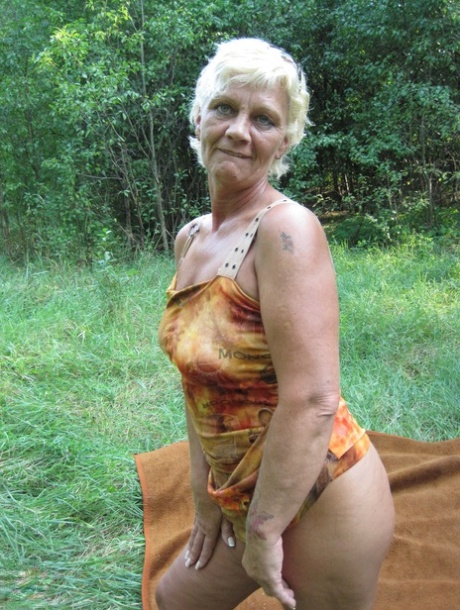 tynd bedstemor xxx varmt pic
