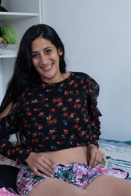 amateur latina pornographic photo