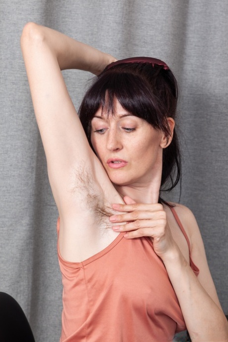 mature hairy armpits pretty pictures