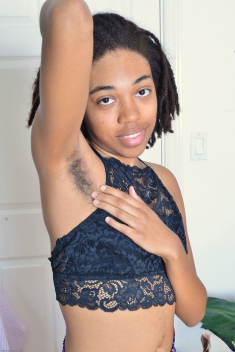 Olivia Green top model photos