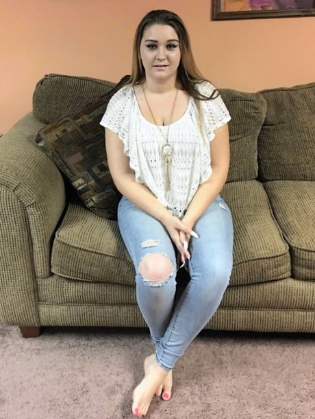 chubby feet free photos