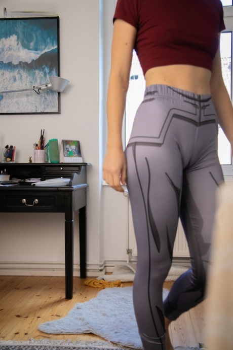 amateur yoga pants porno galleries