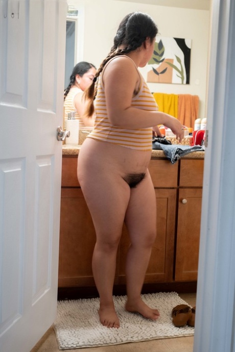 毛深いぽっちゃり女性 ホットポルノ 画像