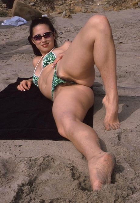 beach milf art porn image
