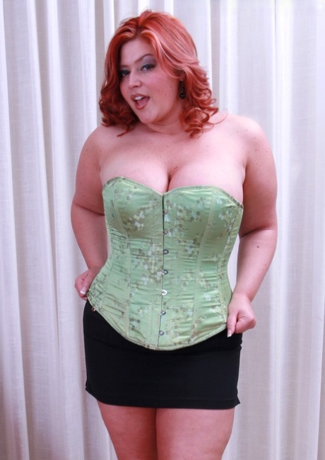 chubby cleavage free naked images