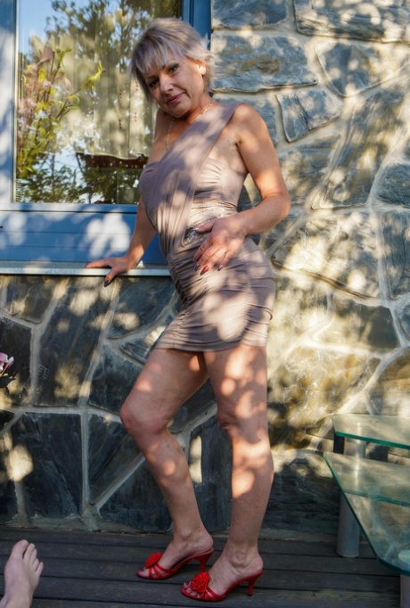 short hair granny art porn pics