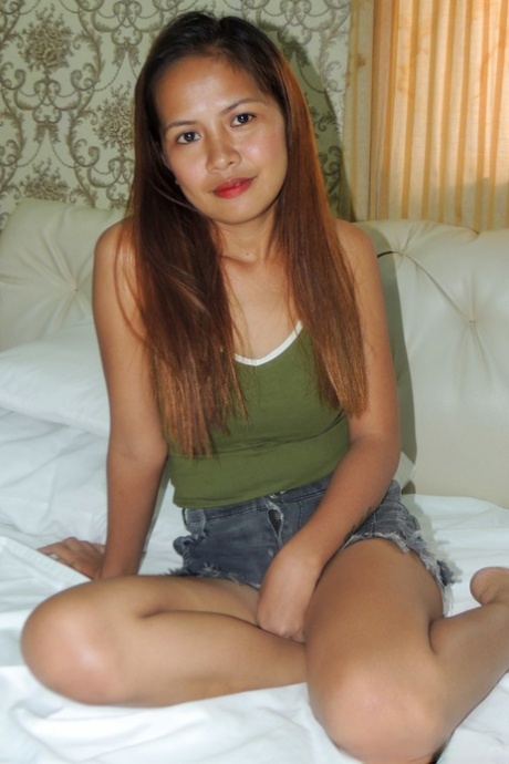 pinay free nude pics