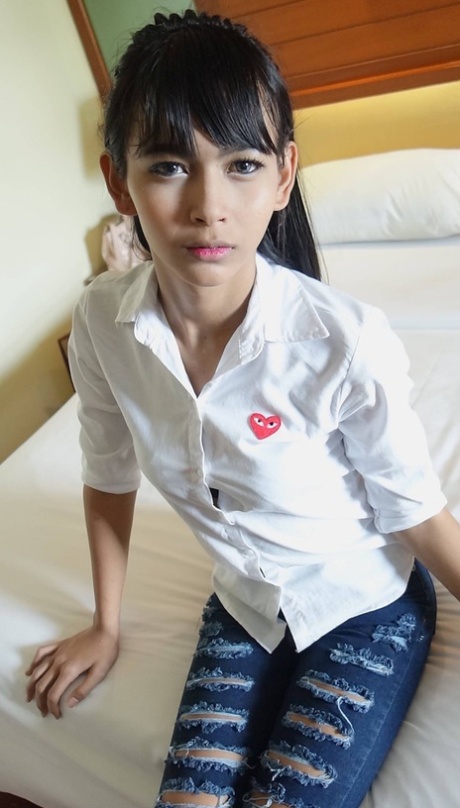 liten ladyboy sex erotiske gallerier
