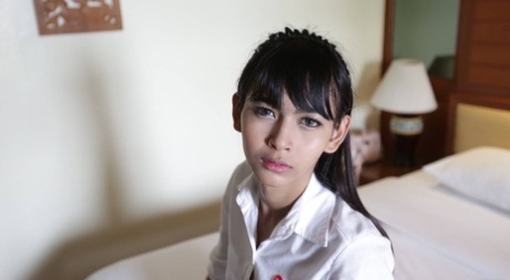 liten ladyboy beste porno foton