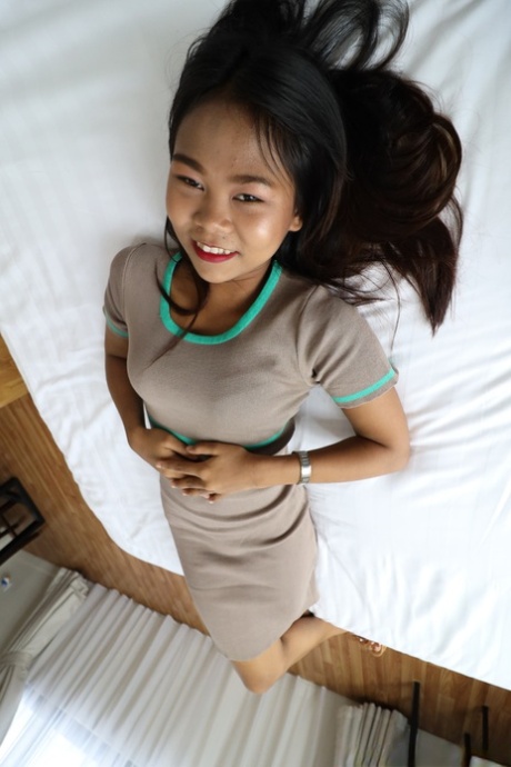 petite asian beautiful porn image