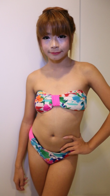 ladyboy bikini art naked pictures