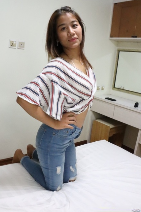 pinay nude images