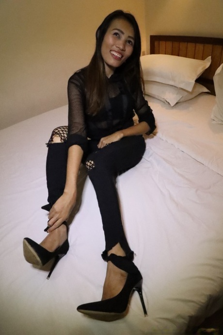 asian undressing free naked photo