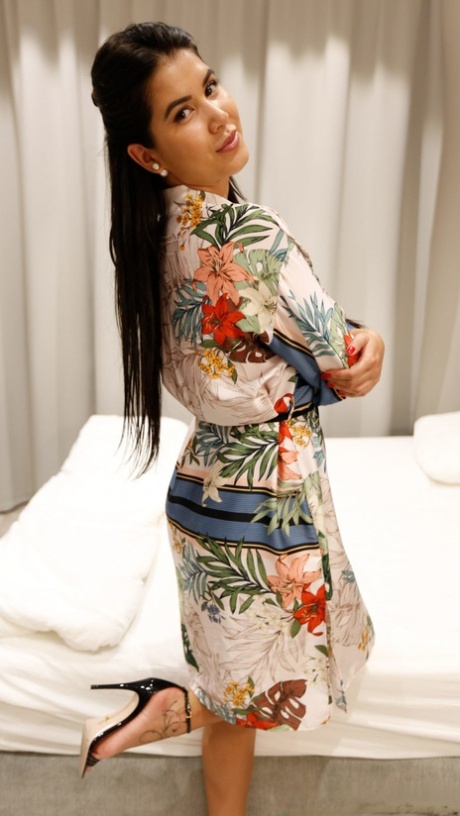 asiatisk synvinkel perfekta nakenbilder foton