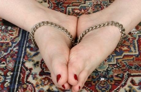feet close up naked pictures