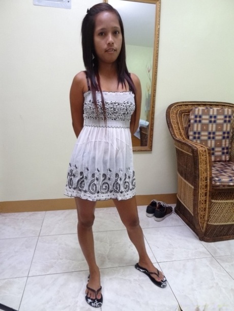 pequeña asiática bastante perfecto imagen