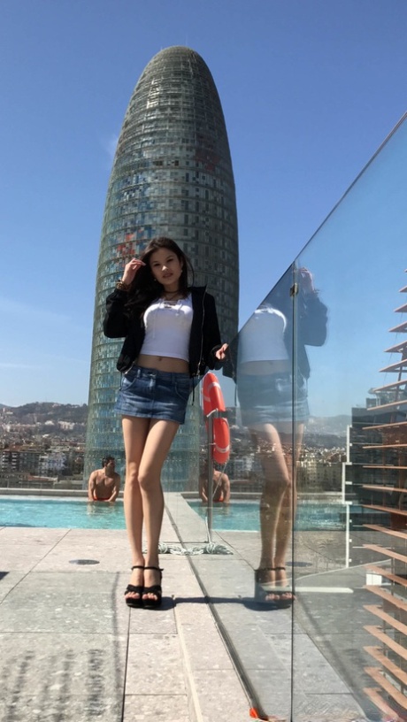 亚洲公众 熱辣裸體 照片