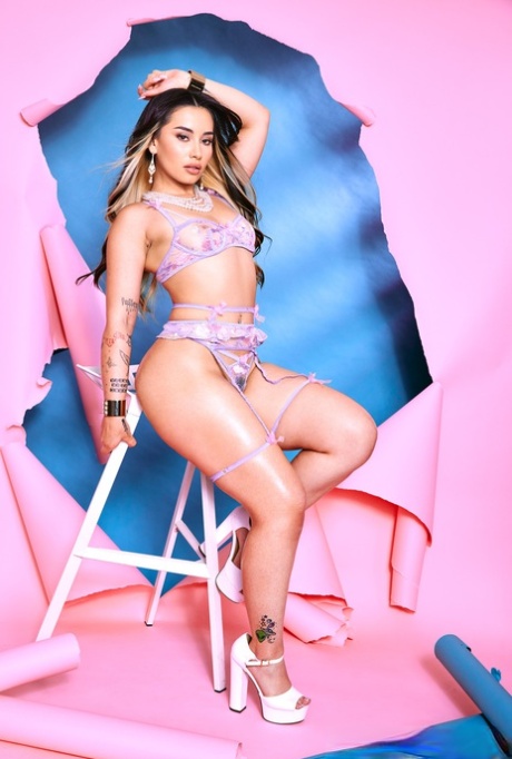 Aria Lee exclusive star gallery