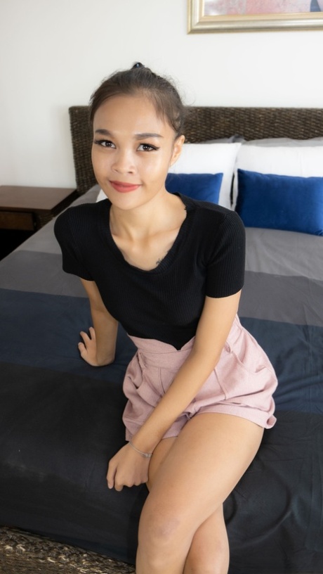 giovane thailandese sesso pornografico immagine