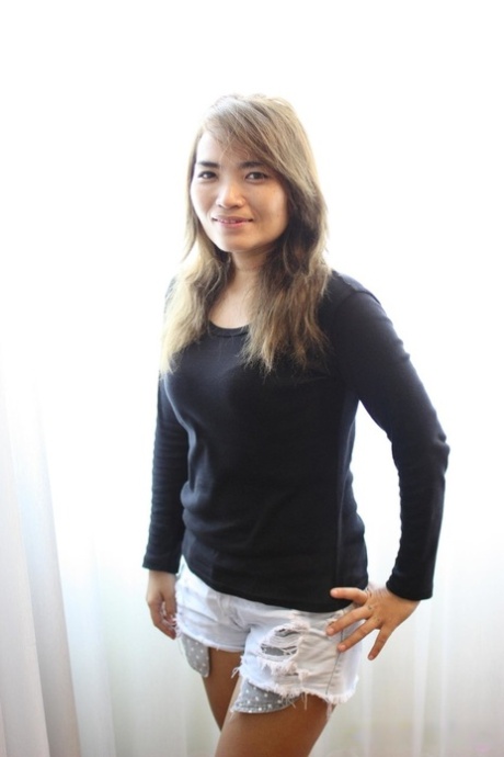 asiatiska shorts hd erotic bild