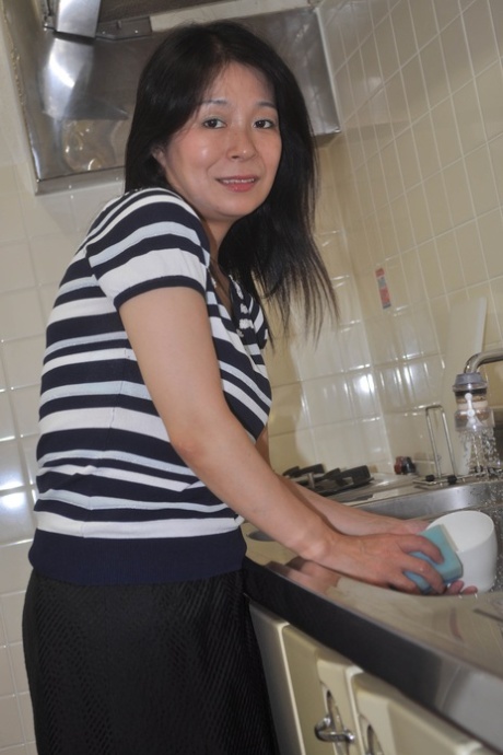日本妈妈 色情片 圖片