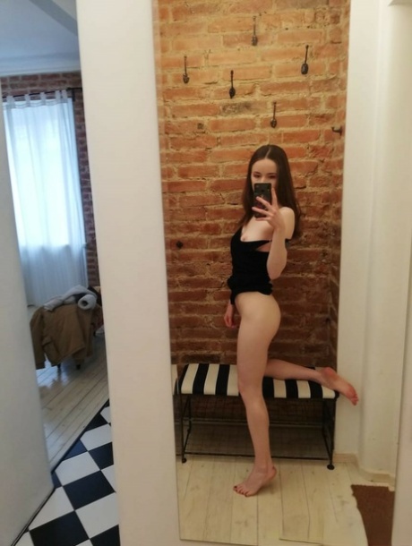 amateur selfie beautiful naked gallery
